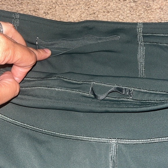 Lululemon Base Pace High-Rise Reflective Tight 25"
Smoked Spruce Green 10 - Picture 9 of 10